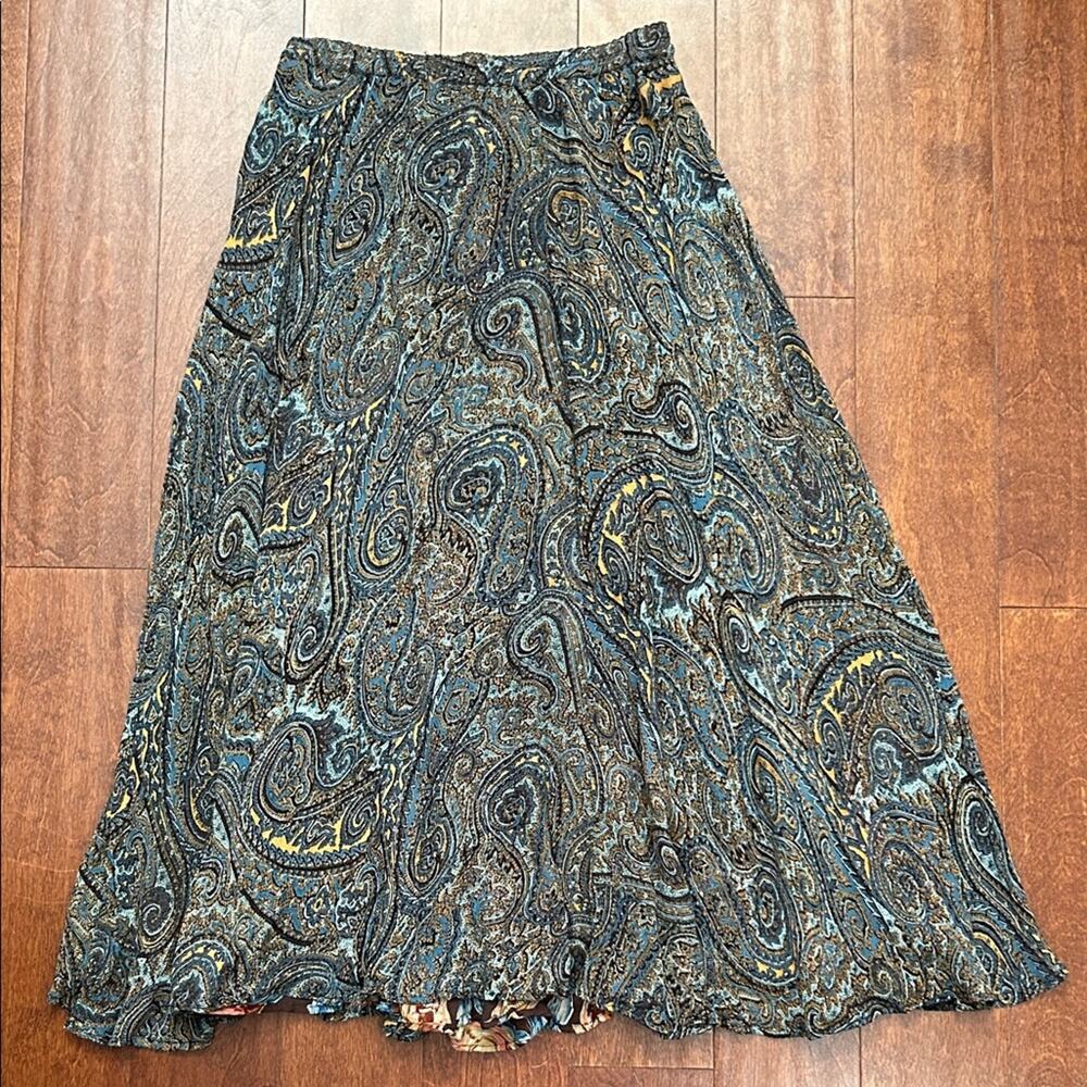 Reversible Paisley and Floral Patterned Women's Tea Length Skirt, Size Small
